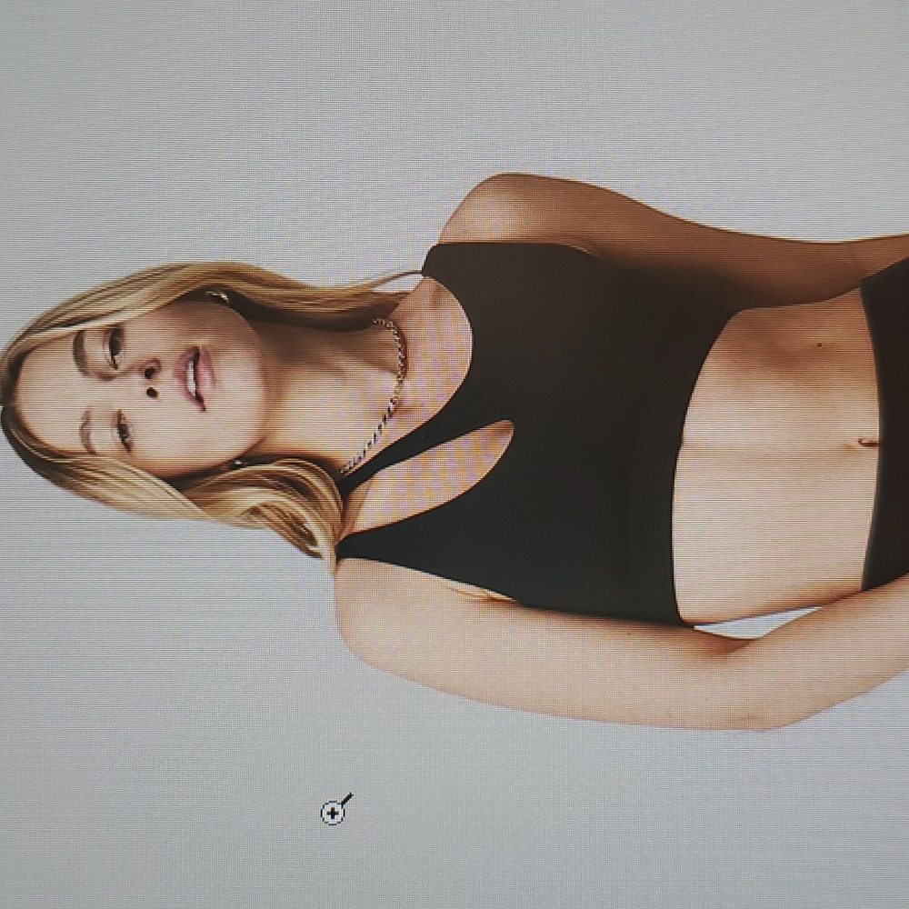 Black- Alo Peak sports Bra